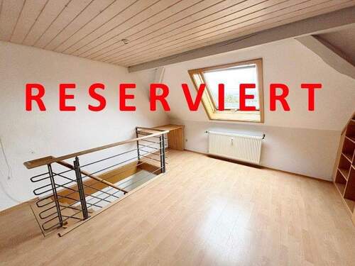 Galerie - zu Fuss in die Stadt - SOFORT FREI: Maisonette-Wohnung (3,5 Zimmer) im 1. OG mit EBK und Stellplatz