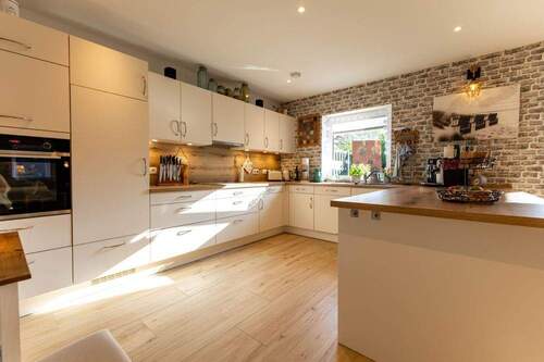 Küche - 5 Zimmer Doppelhaushälfte in Hamdorf