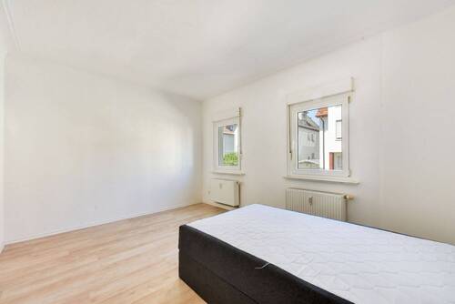 Zimmer rechts v. rechts - 