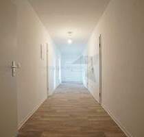 NEU renovierte 4-Raum-Wohnung mit Einzugsbonus - 3 Monate Kaltmietfrei!!! - Zwickau Bahnhofsvorstadt