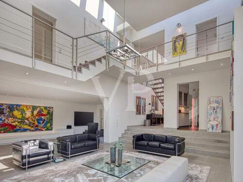 Imposanter Wohnraum - 8 Zimmer Einfamilienhaus zum Kaufen in Düren