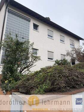 Vorderansicht - Raum für Ideen und Wertsteigerung: Zweifamilienhaus zur Sanierung in guter Ober-Ingelheimer Lage