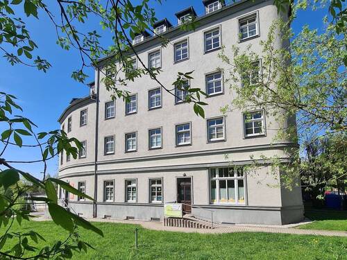 Hausansicht - geräumige 1-RW mit XXL Küche - 237,00 EUR Kaltmiete, ca.  48,10 m² Wohnfläche