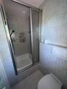 Bad 2 mit Dusche - 