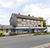 Für Investoren & Unternehmer: Solides Mehrparteienhaus mit Gewerbeanteil in Detmold - Detmold / Spork-Eichholz