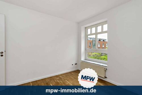 Zimmer 1 - 2 Zimmer Etagenwohnung in Berlin