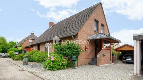 Außenansicht 1 (57) - Platz für die Familie: 5-Zimmer-Einfamilienhaus mit Energieeffizienzklasse A