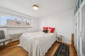 Schlafzimmer - Etagenwohnung mit 94,00 m&sup2; in Friedrichshafen zum Kaufen