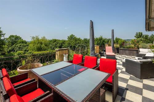 ö Terrasse 1. OG - 