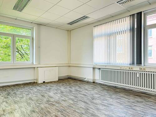 Büro / Behandlungsraum - 