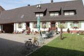 Rückansicht 1 - 8 Zimmer Mehrfamilienhaus, Wohnhaus zum Kaufen in Ballrechten-Dottingen