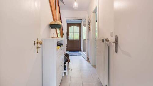 Flur Erdgeschoss - 5 Zimmer Reihenmittelhaus in Hamburg