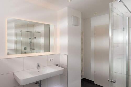 Bad - Etagenwohnung mit 70,00 m&sup2; in Stuttgart zum Kaufen