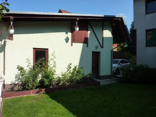 Nebengebäude mit Garage - Mehrfamilienhaus, Wohnhaus mit 166,00 m&sup2; in Geratal zum Kaufen