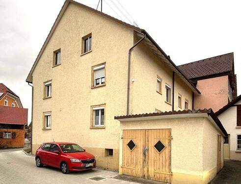 Ansicht - Wohnhaus mit viel Potential für Familien. Grosses Grundstück mit Bauplatz!