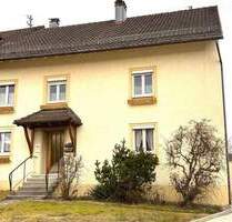 Grosszügig Wohnen! Wohnhaus mit viel Potential für Familien incl. Bauplatz - Hilzingen