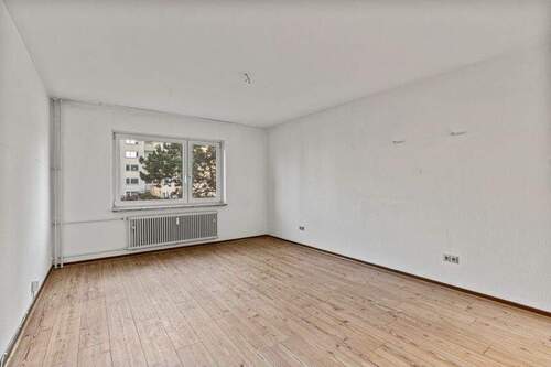 Geräumiges Schlafzimmer - 4 Zimmer Etagenwohnung in Kiel-Elmschenhagen-Nord