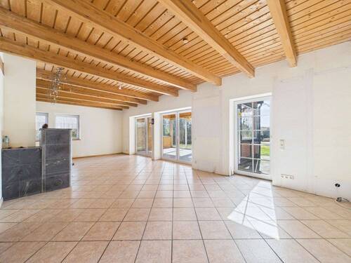 Wohnzimmer - 6 Zimmer Einfamilienhaus in Thomasburg