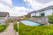 Treppen zum Haus und Pool - 