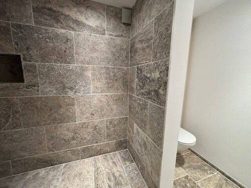 Dusche - Etagenwohnung mit 88,00 m&sup2; in Mönchengladbach zum Kaufen