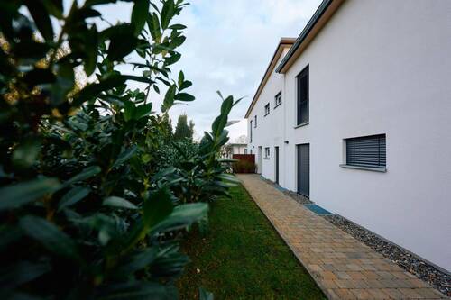 Barrierefreier Zugang zur Haustüre - 2 Zimmer Etagenwohnung in Villingendorf