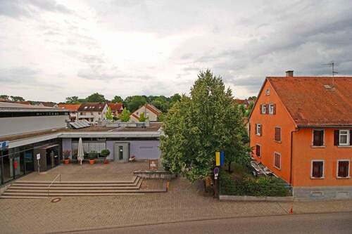 Blick Richtung Straße - 2 Zimmer Etagenwohnung in Offenau