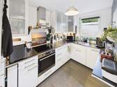 Moderne Küche - 4 Zimmer Reihenendhaus in Mainz