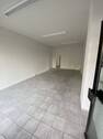 Verkaufsraum von der Eingangstür aus - 1 Zimmer Gewerbeobjekt (Büro, Produktion, Verkauf) zur Miete in Wolfenbüttel