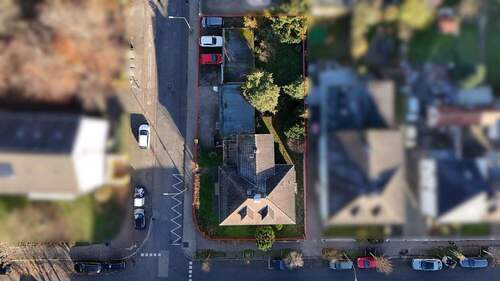 Obere Haus- und Grundstücksansicht - Doppelhaushälfte mit 91,00 m&sup2; in Frankfurt am Main zum Kaufen