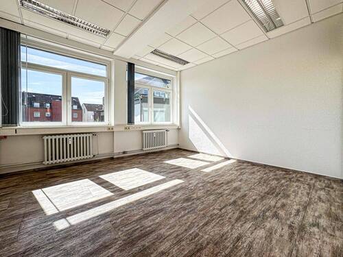 Büro / Behandlungsraum - 