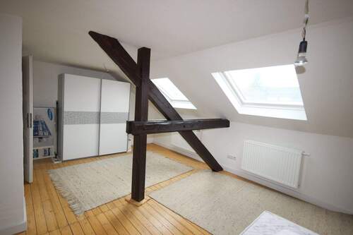 Ankleide - Moderne Dachgeschosswohnung im Herzen von Wickrath -komplett möbliert-