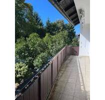 Helle großzügig geschnittene 6-Zimmer-Wohnung über 2 Etagen mit Balkon und Gartenanteil - Zapfendorf