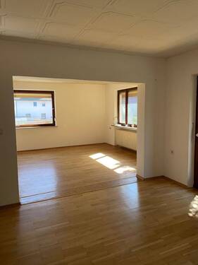 OG Wohn- und Esszimmer - 6 Zimmer Etagenwohnung zur Miete in Zapfendorf