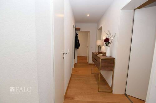 Flur (virt. möbliert) - 3 Zimmer Etagenwohnung zum Kaufen in Kelkheim (Taunus)