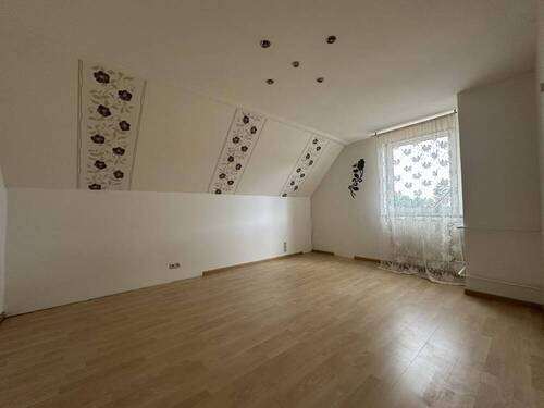 Schlafzimmer 3 im Dachgeschoss - 