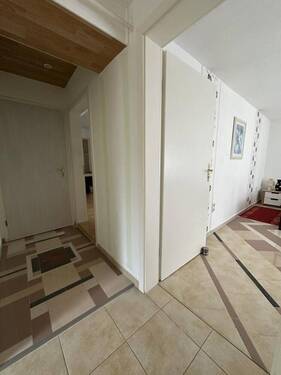 Einliegerwohnung - Flur - 