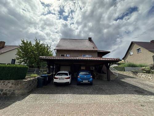 Doppelcarport mit Zufahrt zur Garage - 6 Zimmer Einfamilienhaus zum Kaufen in Röbel/Müritz