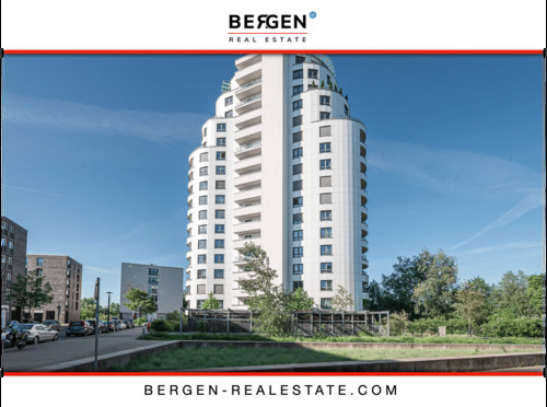 Portal - Modernes Wohnung mit Wasserblick und Balkon in Berlin-Spandau