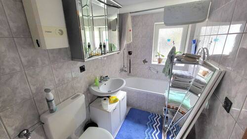Haus 2, OG, Bad - 