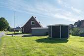 Giebelseite und Pavillon - 