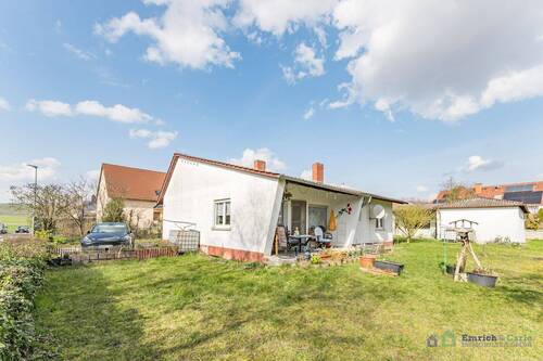 Vorderhaus - Großes Grundstück mit Wohnbebauung und Entwicklungspotenzial