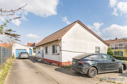 Einfahrt/Vorderhaus - Grundstück in Selzen zum Kaufen