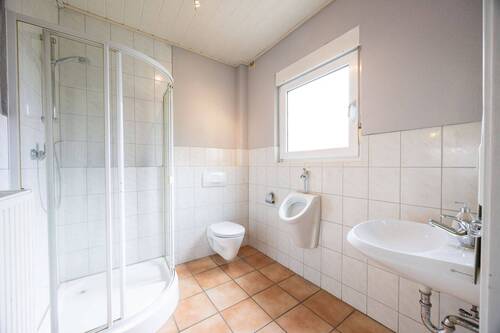 Badezimmer (EG) - 