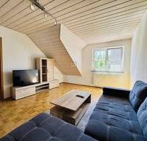 Gemütliche 2-ZKB-Dachgeschosswohnung mit 2 Stellplätzen in ruhiger Lage von IN-Nord - Ingolstadt