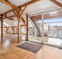 Weitläufige Dachgeschosswohnung mit Galerie, Dachterrasse und viel Potenzial - Berlin Moabit
