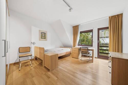 Zimmer 2 - 