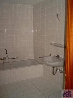 Bad mit Wanne - Etagenwohnung mit 61,50 m² in Zittau zum Kaufen