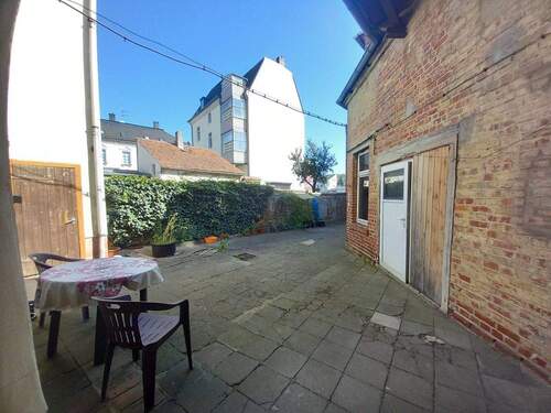 Innenhof - Mehrfamilienhaus, Wohnhaus mit 185,00 m&sup2; in Crimmitschau zum Kaufen