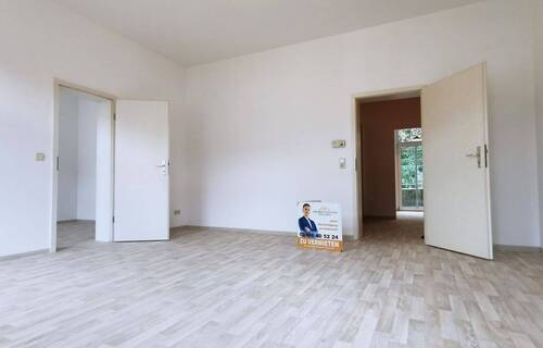 Wohnzimmer - Gemütliche 2-Zimmer-Wohnung mit Balkon