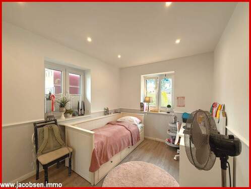 Kinderzimmer im Erdgeschoss - 